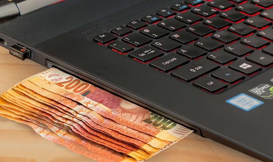 Pros of Playing Online Casino Games